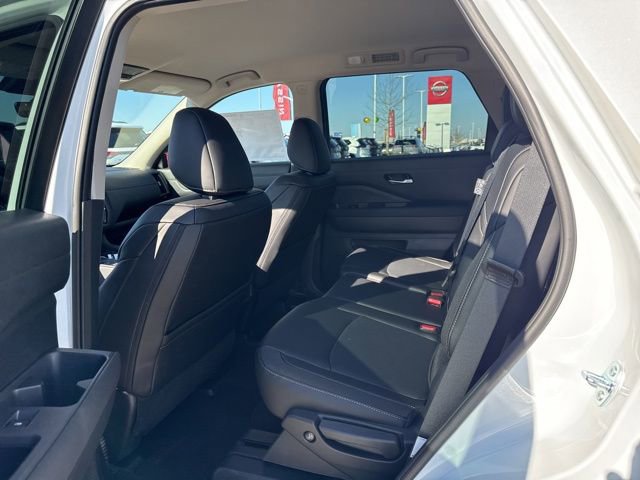 New 2026 Nissan Pathfinder SL image 11