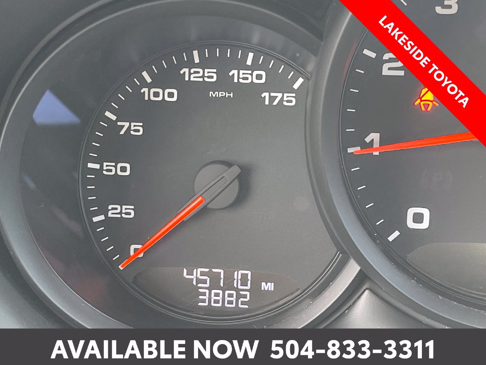 Used 2021 Porsche Macan AWD/4WD image 32