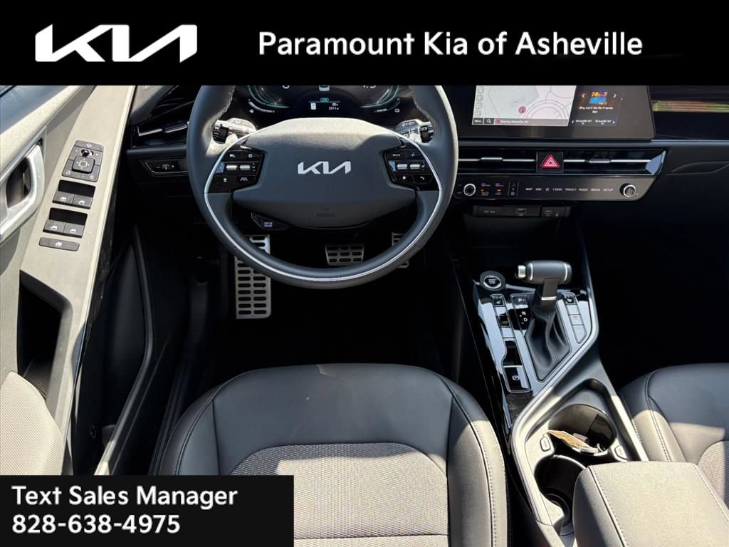 Certified 2025 Kia Niro EX Touring FWD image 25
