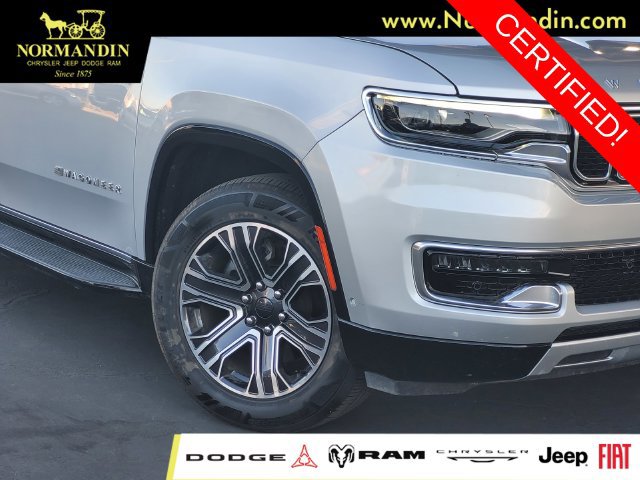 Certified 2024 Jeep Wagoneer L Series II w/ Flexible Seating Group RWD image 5
