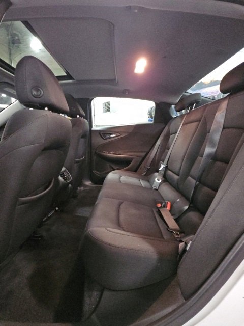 Used 2021 Chevrolet Malibu LT image 30