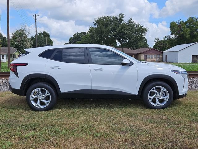 New 2026 Chevrolet Trax LS w/ LS Convenience Package FWD image 37
