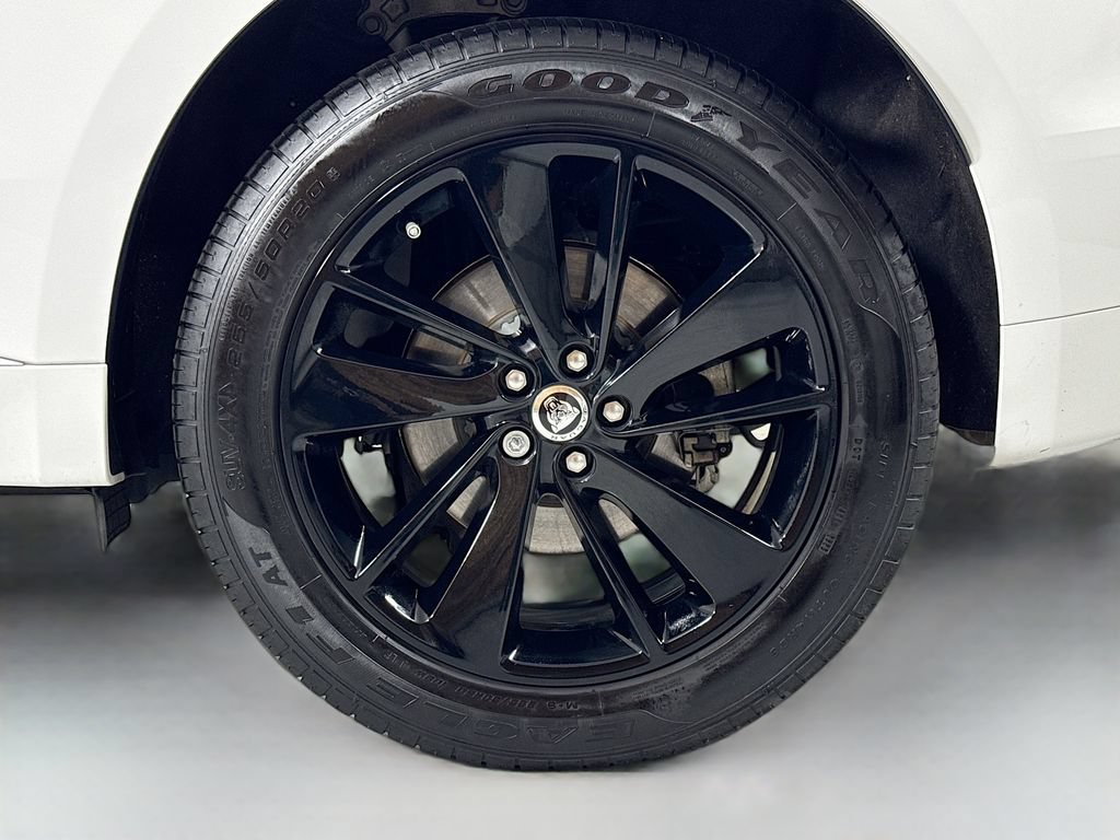 Used 2024 Jaguar F-PACE R-Dynamic S AWD/4WD image 8