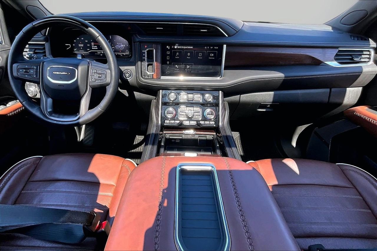 Used 2023 GMC Yukon Denali Ultimate image 15