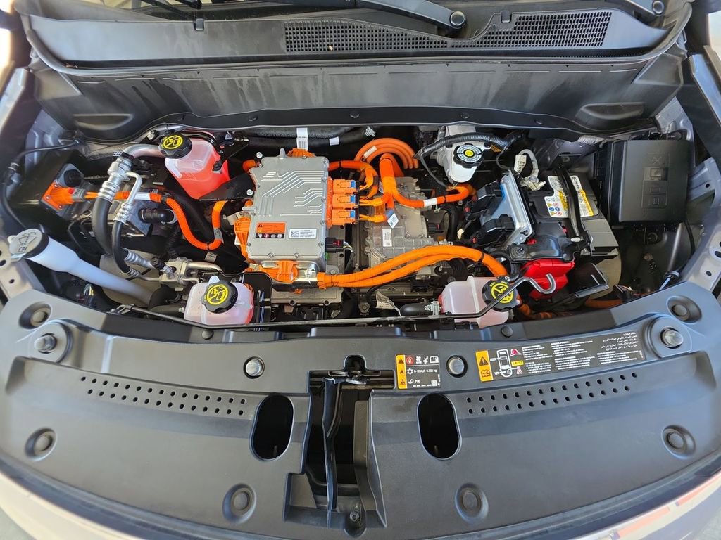 Used 2022 Chevrolet Bolt EUV LT w/ Convenience Package image 31