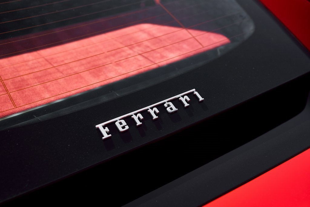 Used 2018 Ferrari 812 Superfast image 12