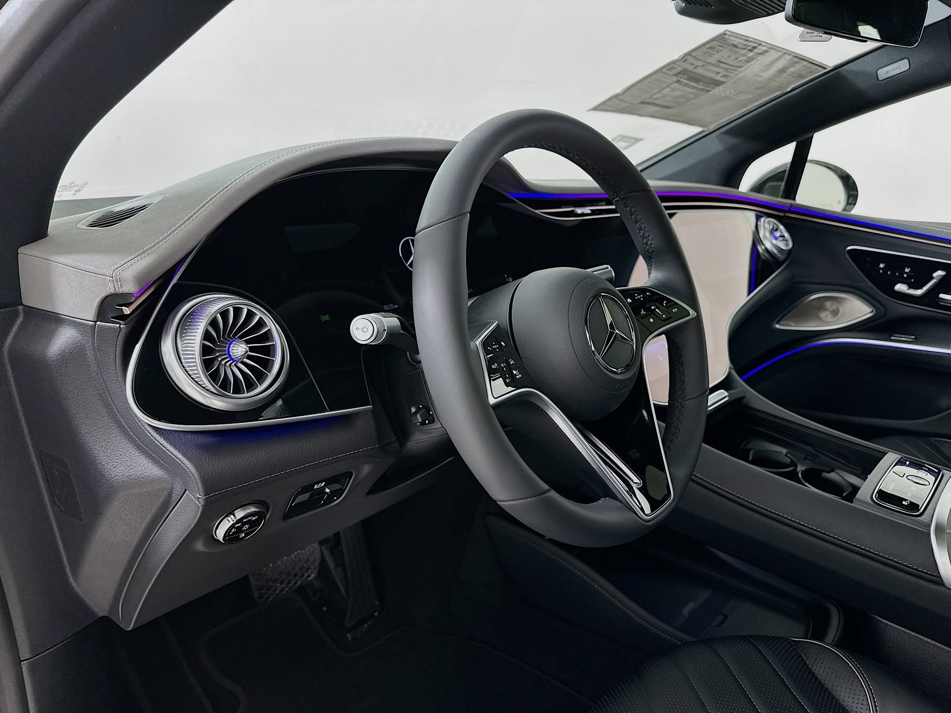 New 2026 Mercedes-Benz EQS 580 4MATIC Sedan image 10