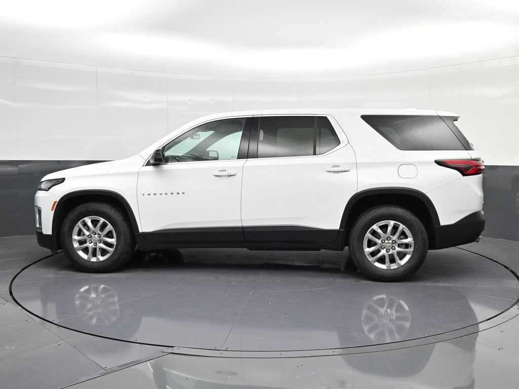 Used 2023 Chevrolet Traverse LS FWD image 8