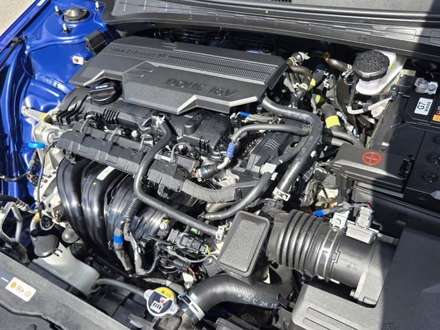 Used 2025 Hyundai Elantra SE w/ Cargo Package FWD image 17