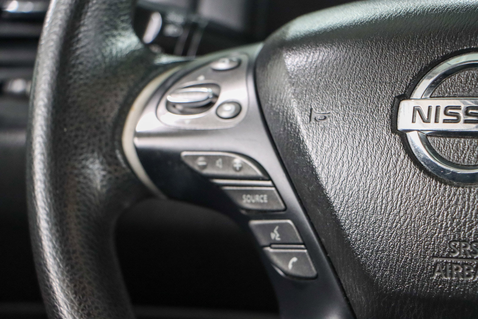 Used 2019 Nissan Pathfinder S image 13