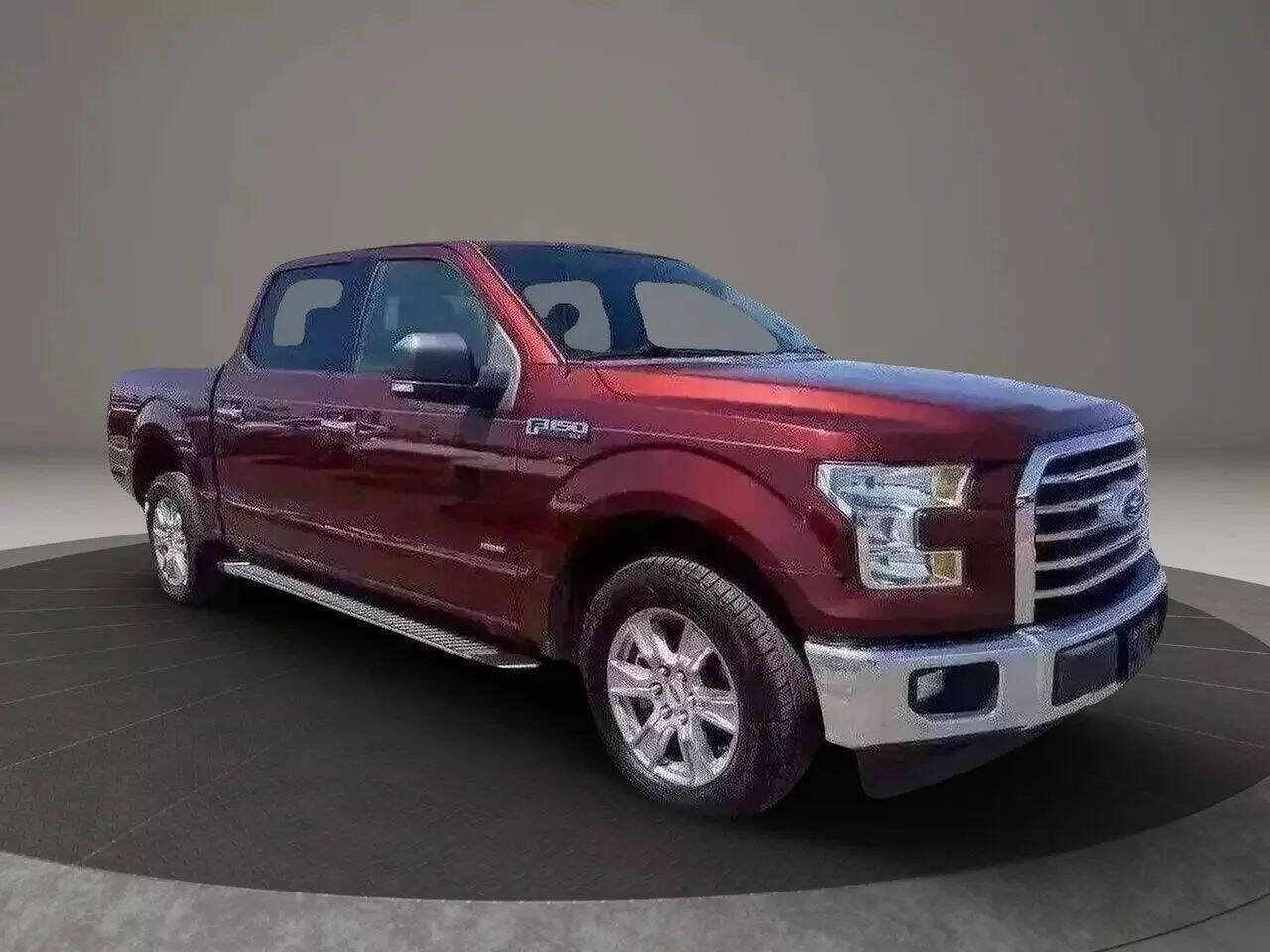 Used 2017 Ford F150 XLT w/ Equipment Group 302A Luxury RWD image 10