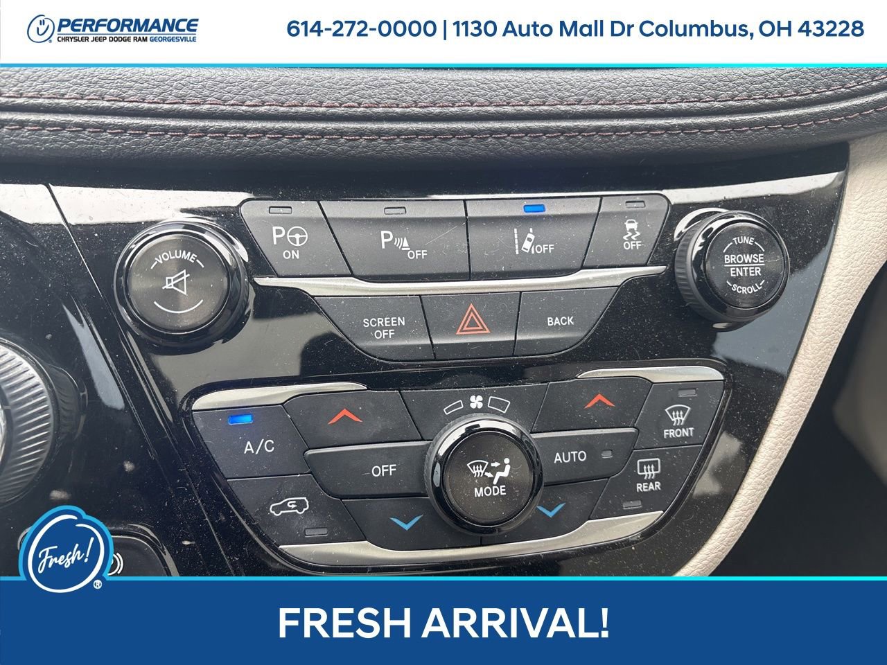 Used 2017 Chrysler Pacifica Limited w/ Advanced Safetytec Group image 24