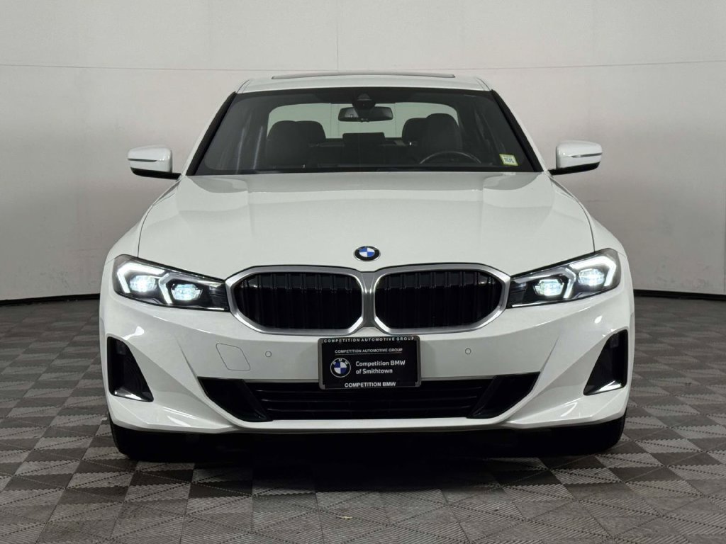 Used 2023 BMW 330i xDrive Sedan w/ Driving Assistance Package AWD/4WD image 6