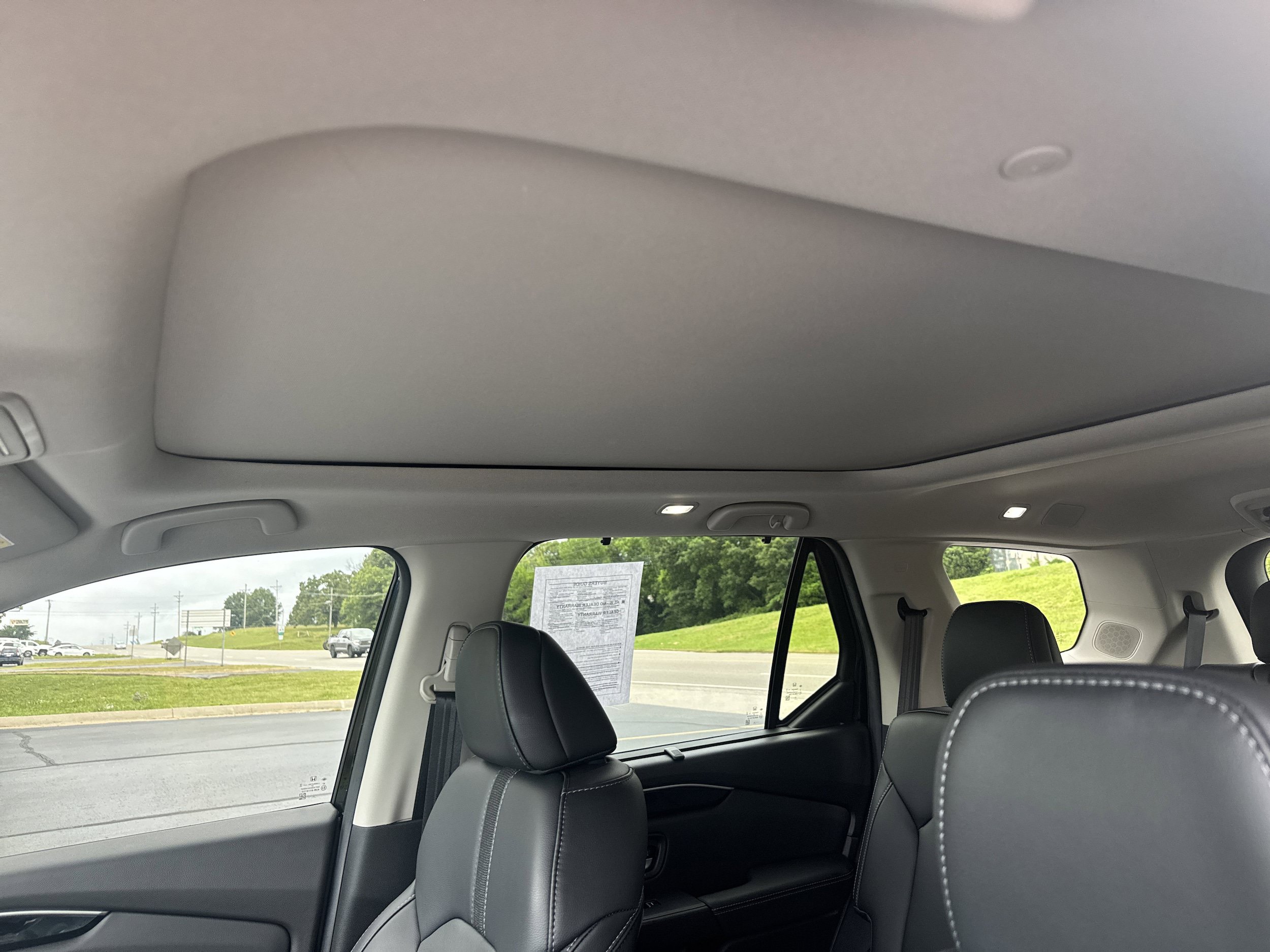 Used 2024 Honda Pilot Touring image 7