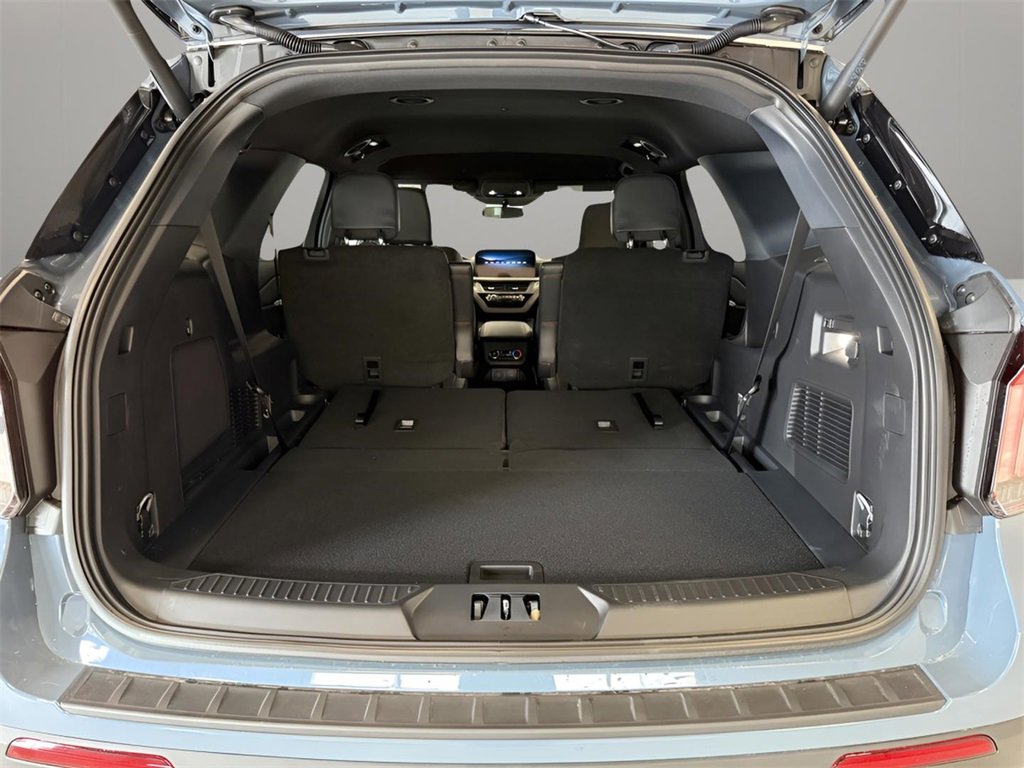 New 2026 Ford Explorer ST-Line image 14