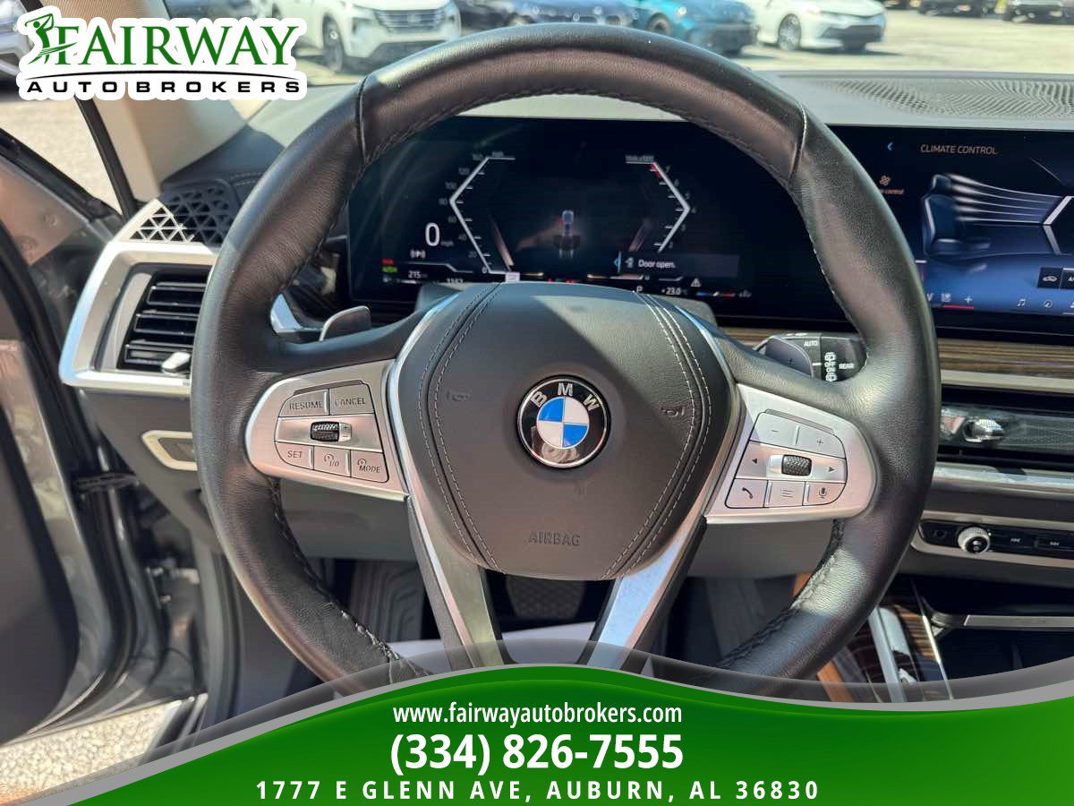 Used 2026 BMW X7 xDrive40i AWD/4WD image 19