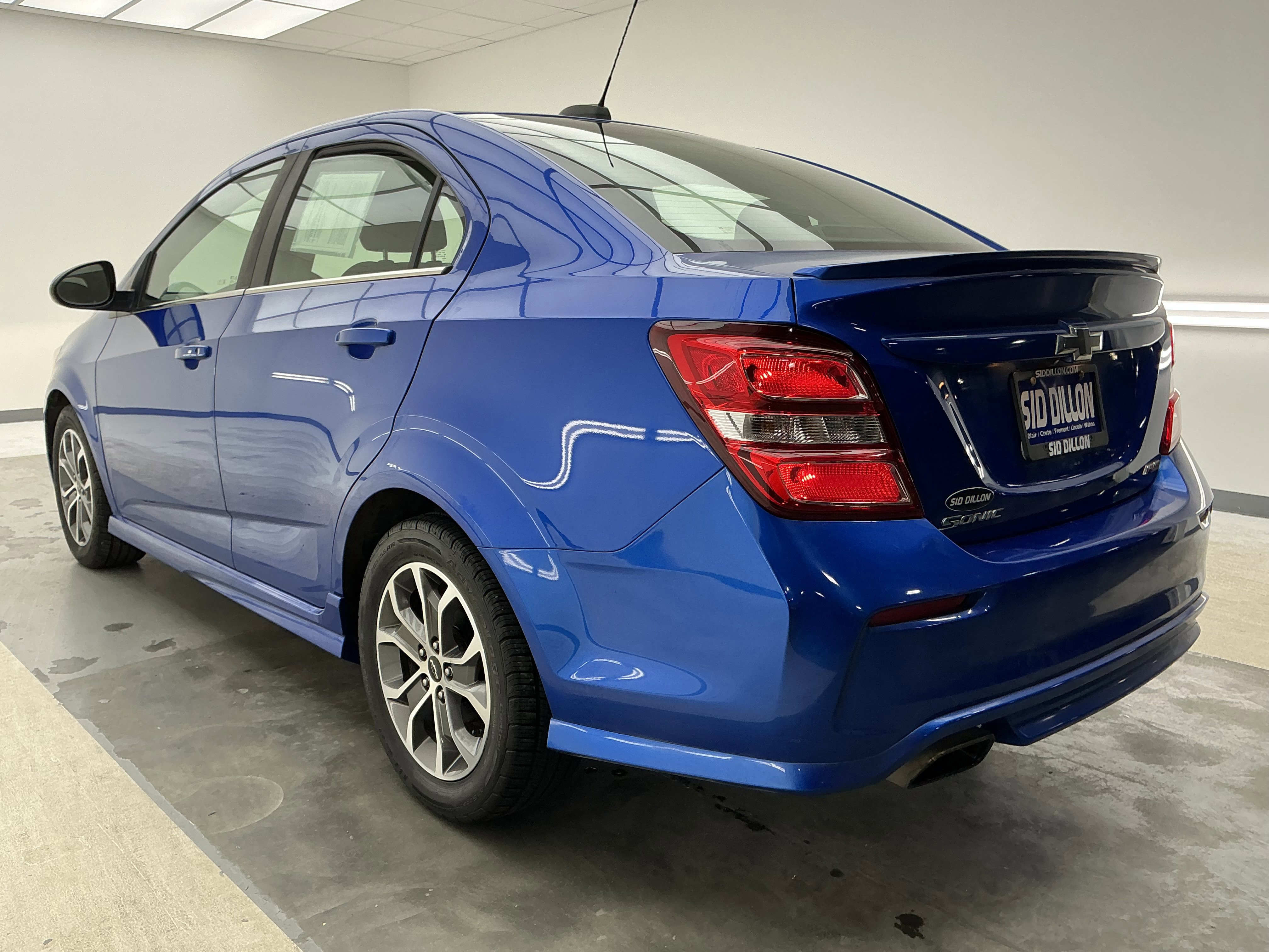 Used 2019 Chevrolet Sonic LT w/ Convenience Package image 6