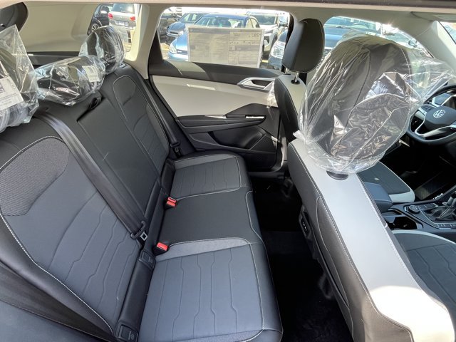 New 2026 Volkswagen Taos SE AWD/4WD image 11
