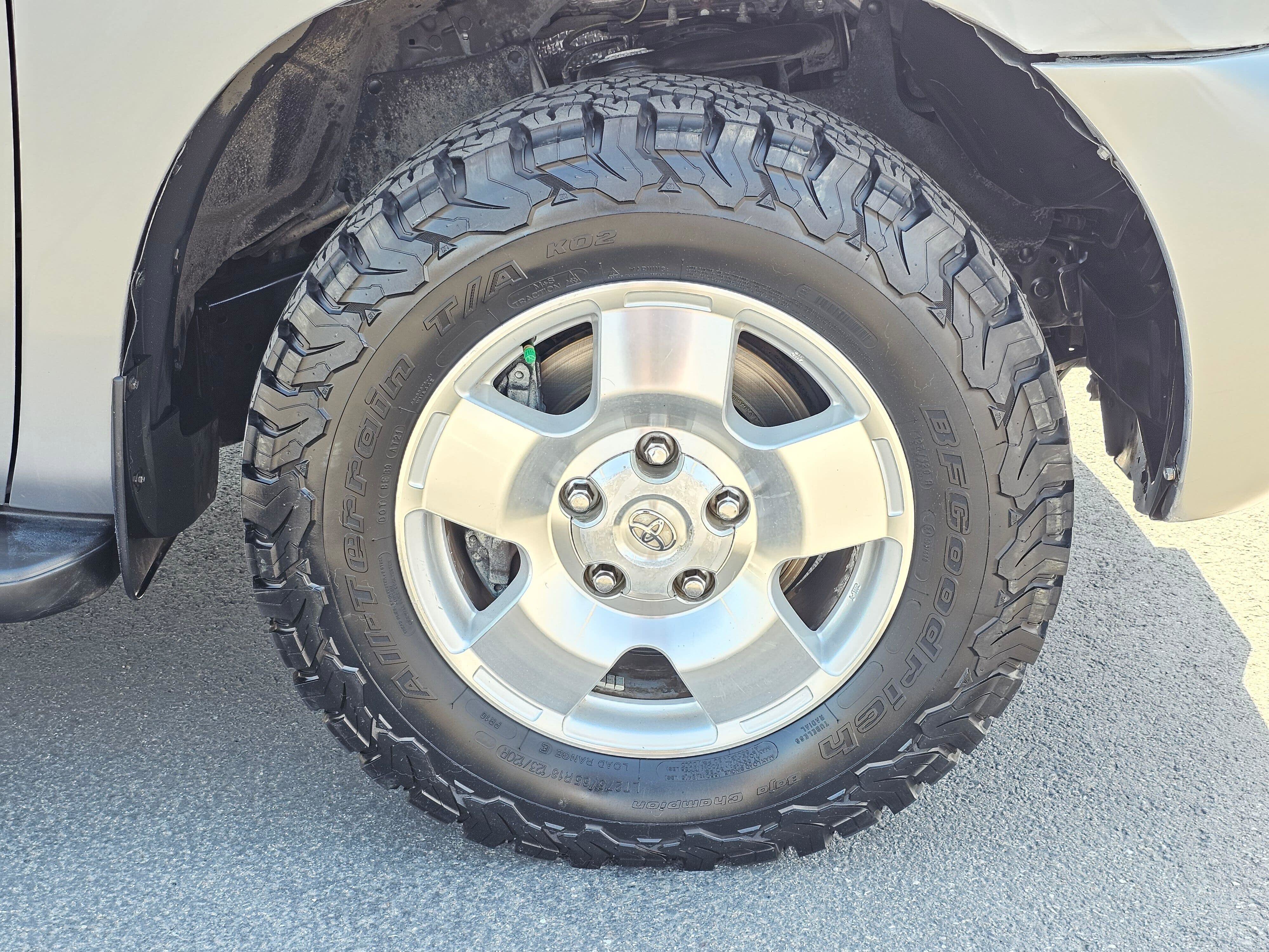 Used 2019 Toyota Sequoia SR5 AWD/4WD image 9