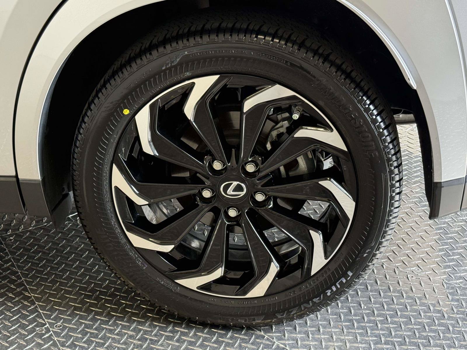 Used 2023 Lexus UX 250h F Sport AWD/4WD image 13