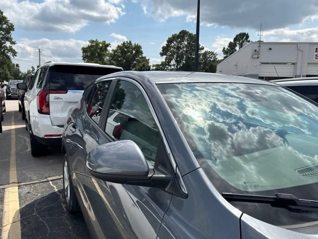 Used 2022 Buick Encore GX Preferred w/ Cold Weather Comfort Package FWD image 6