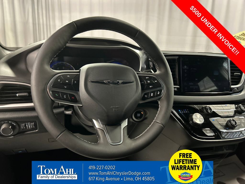 New 2026 Chrysler Voyager LX image 13