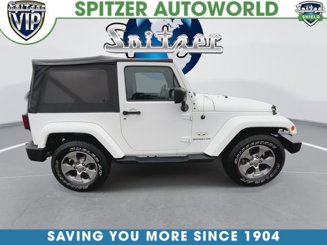 Used 2016 Jeep Wrangler Sahara w/ Connectivity Group AWD/4WD image 10