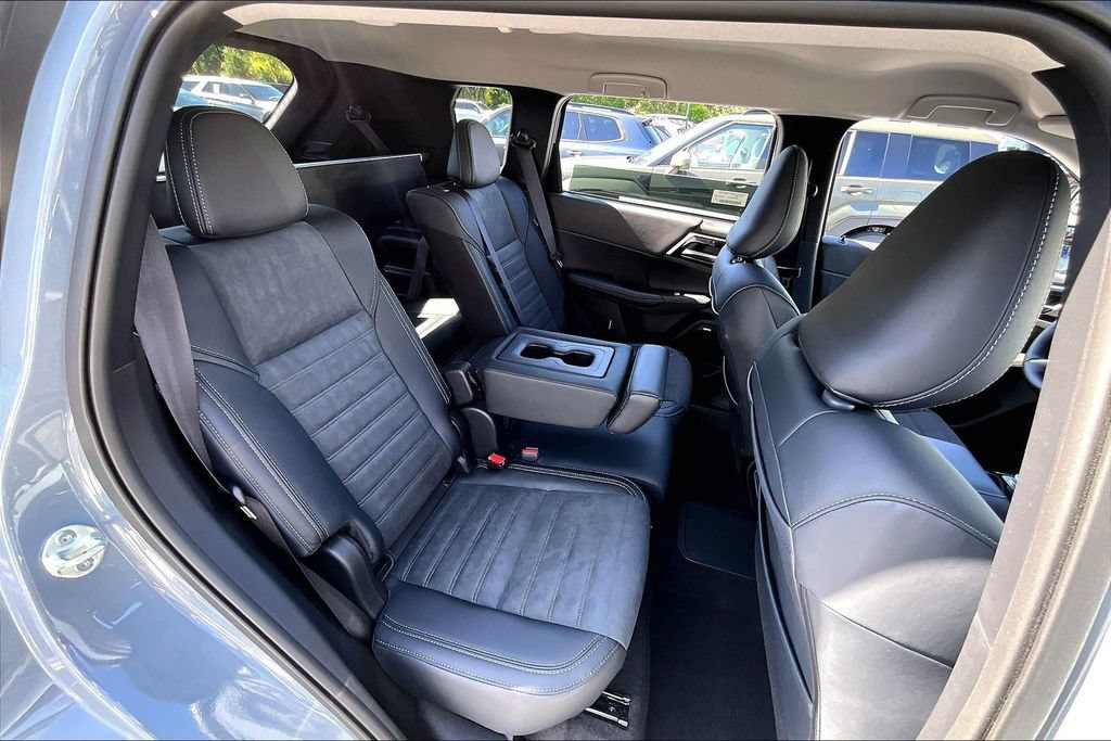 New 2026 Mitsubishi Outlander SE AWD/4WD image 10