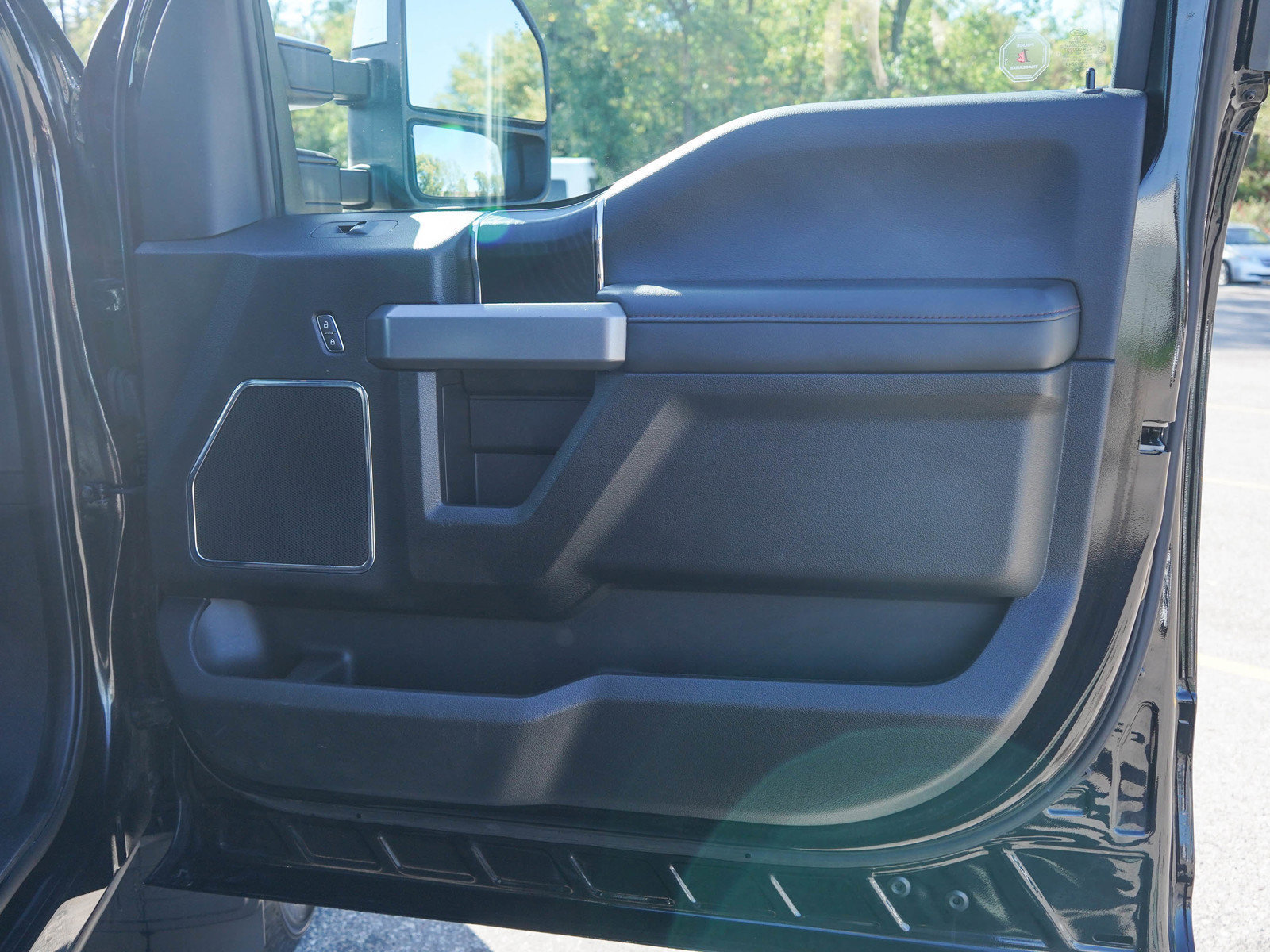 Used 2019 Ford F350 Platinum w/ Platinum Ultimate Package AWD/4WD image 12