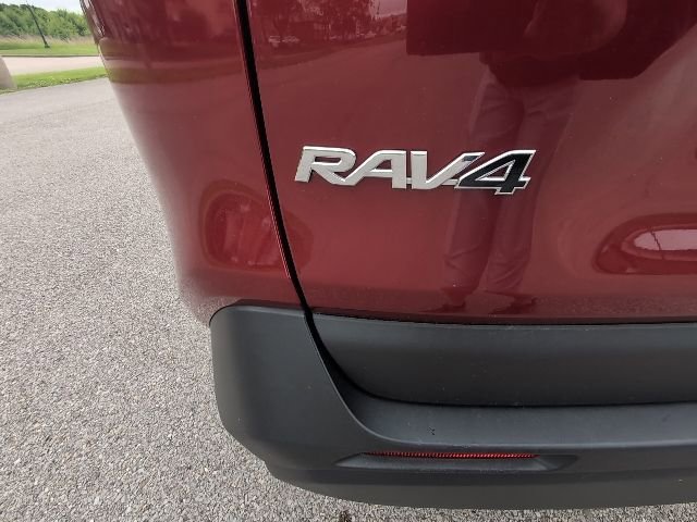 Used 2024 Toyota RAV4 XLE w/ Convenience Package AWD/4WD image 8