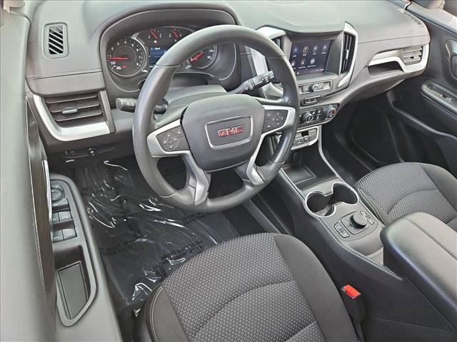 Used 2024 GMC Terrain SLE w/ Driver Convenience Package FWD image 10