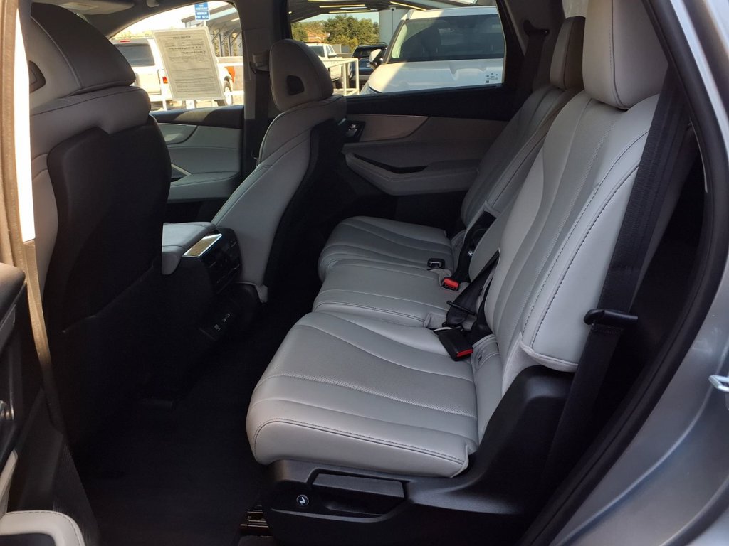Used 2023 Acura MDX w/ Technology Package AWD/4WD image 22
