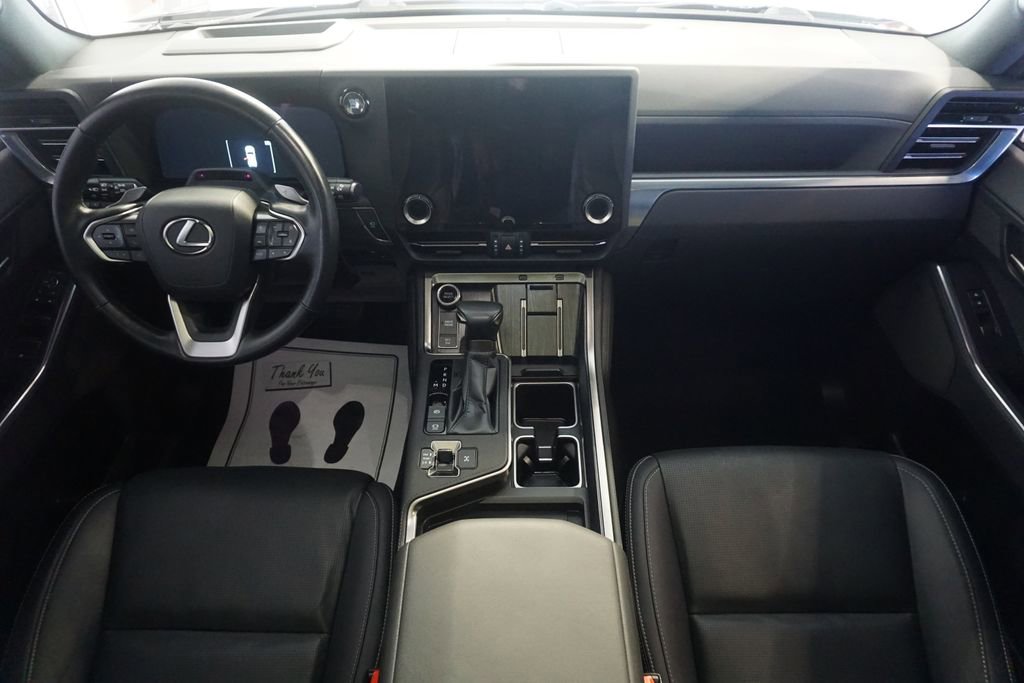 Used 2024 Lexus GX 550 w/ Cold Area Package AWD/4WD image 31