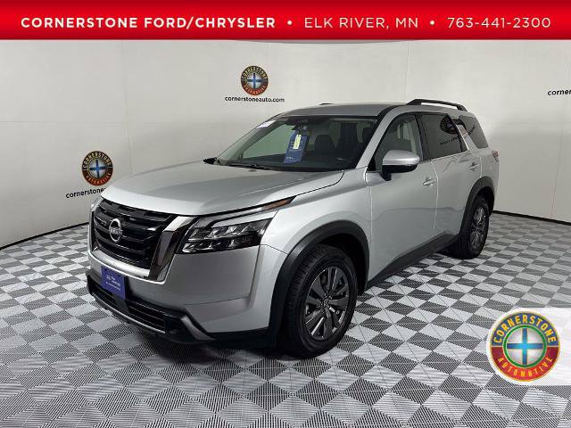 Used 2024 Nissan Pathfinder SV AWD/4WD image 1