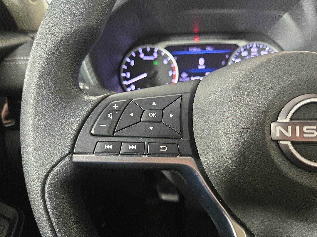 Used 2024 Nissan Sentra SV FWD image 15