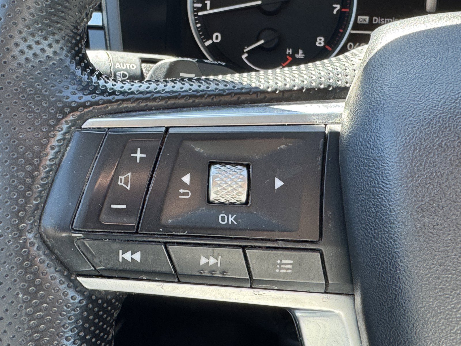 Used 2024 Mitsubishi Outlander SE Black Edition AWD/4WD image 24