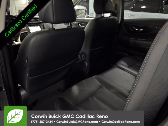 Used 2017 Nissan Rogue SL FWD image 27