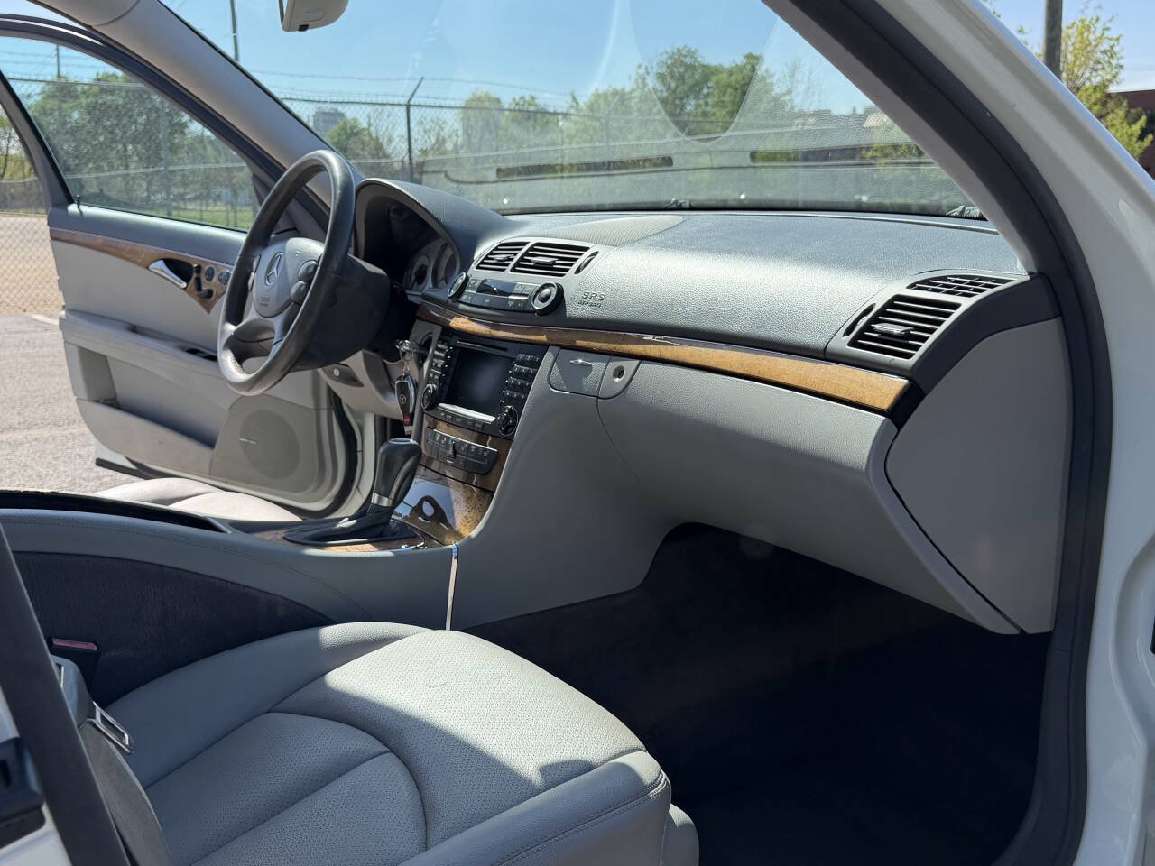 Used 2008 Mercedes-Benz E 350 4MATIC Sedan image 7
