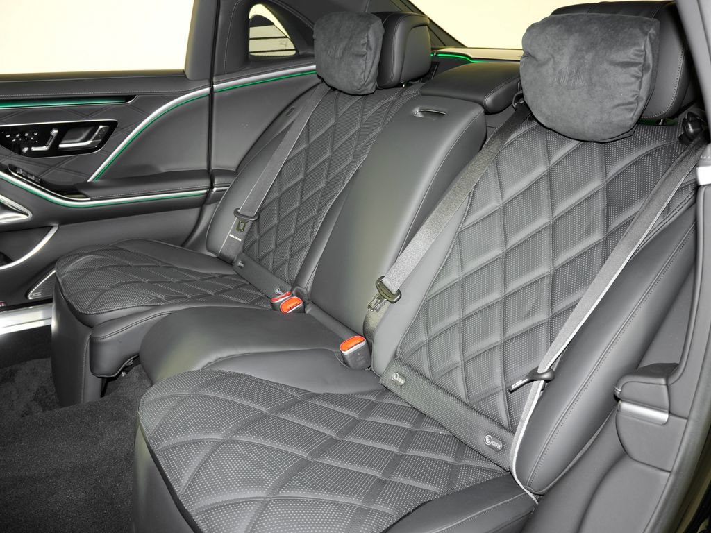 Used 2025 Mercedes-Benz Maybach S 680 4MATIC image 35