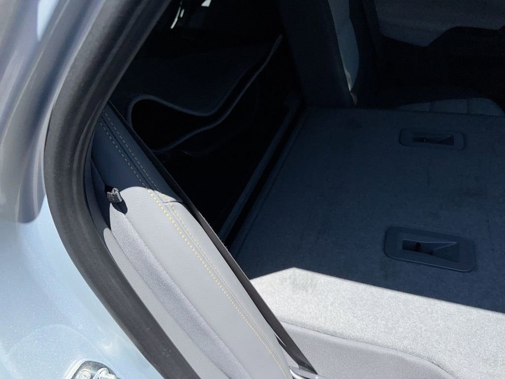 Used 2022 Chevrolet Bolt EUV Premier w/ Launch Edition FWD image 30