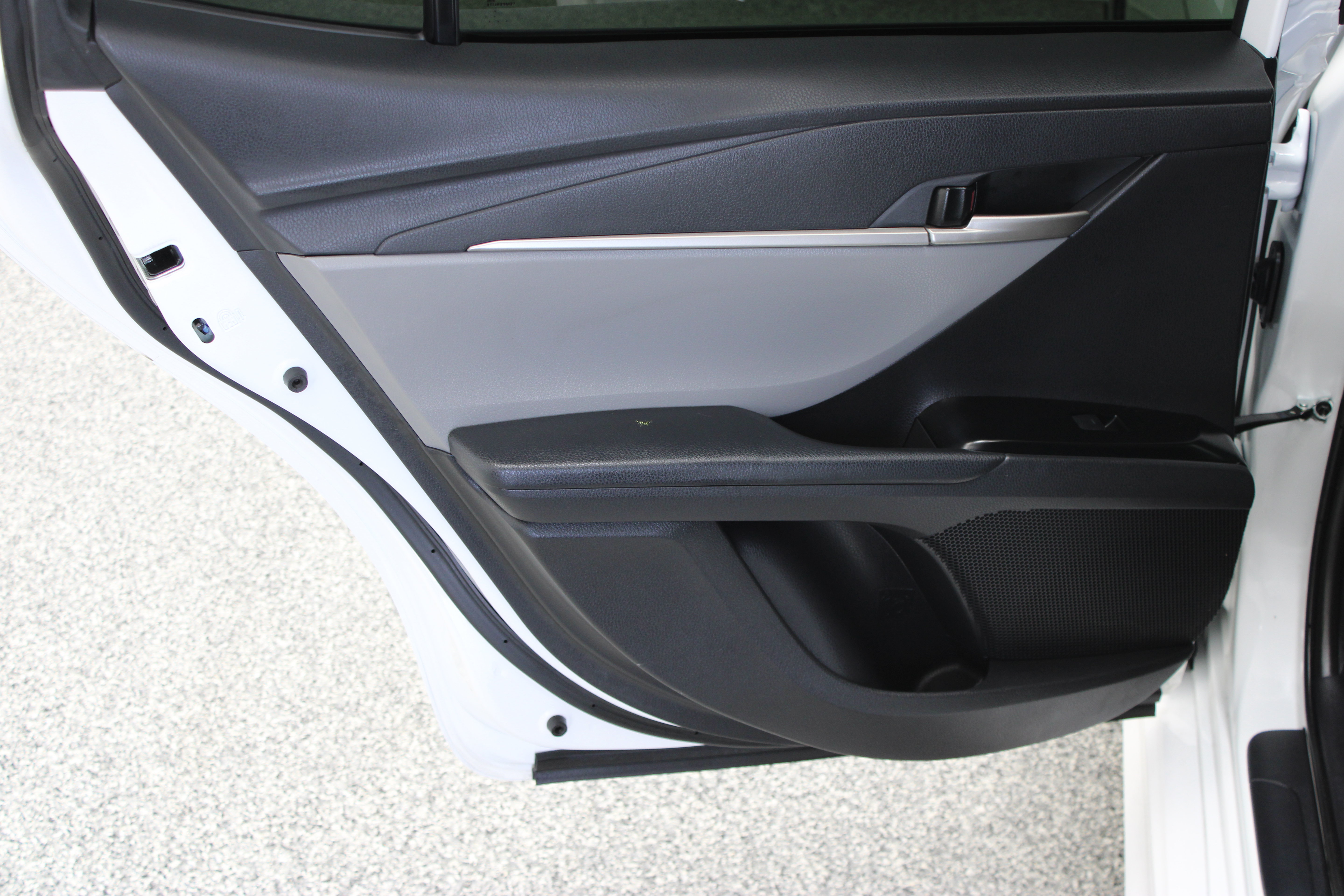 Used 2025 Toyota Camry SE w/ Multimedia Upgrade Package FWD image 26