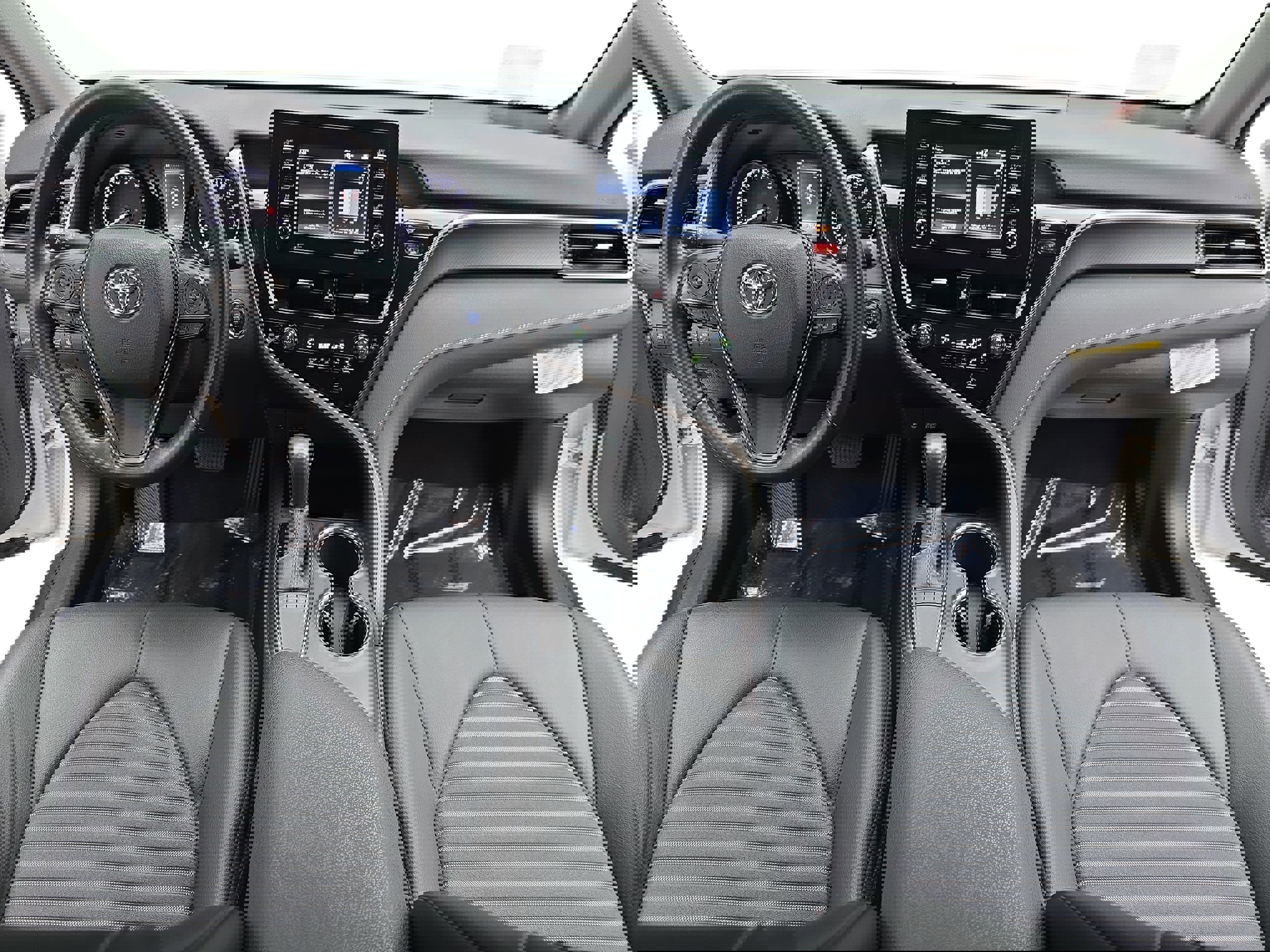 Certified 2022 Toyota Camry SE w/ Convenience Package image 9