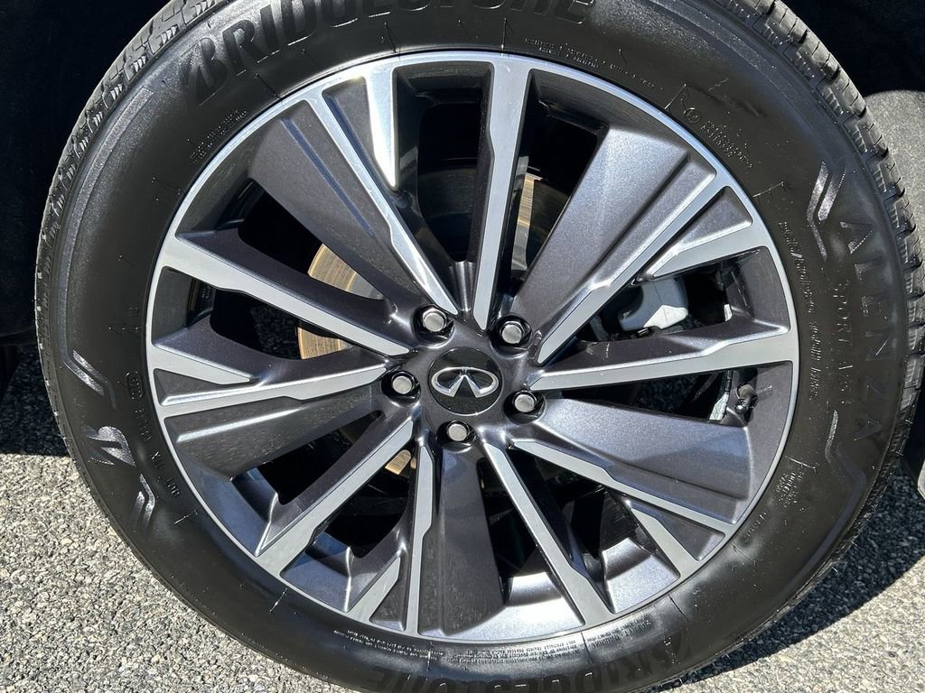 Certified 2026 INFINITI QX60 Luxe w/ Cargo Package AWD/4WD image 11