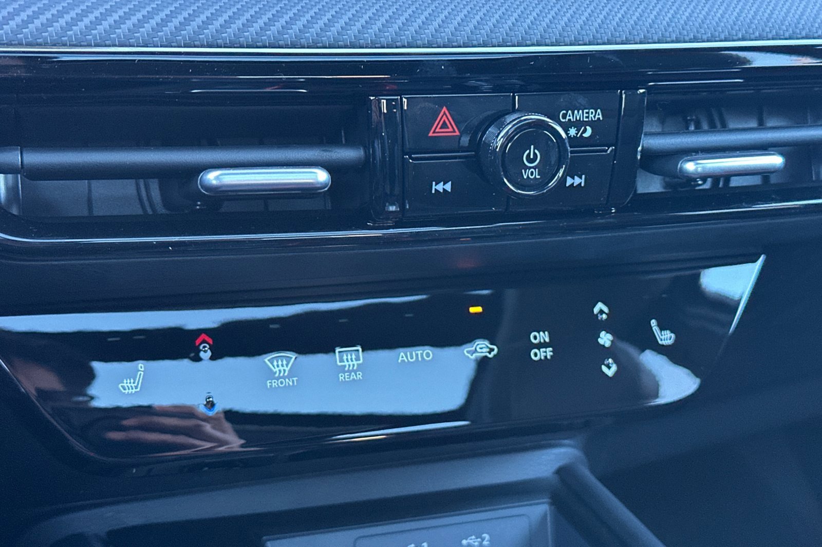 New 2026 Nissan Kicks SR w/ SR Premium Package image 17