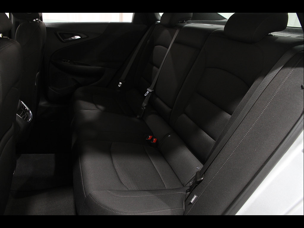 Used 2019 Chevrolet Malibu LT w/ Driver Confidence Package FWD image 18