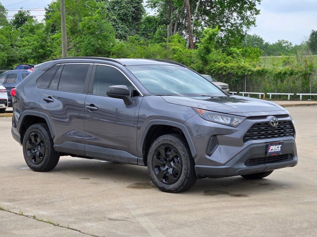 Used 2020 Toyota RAV4 LE AWD/4WD image 3