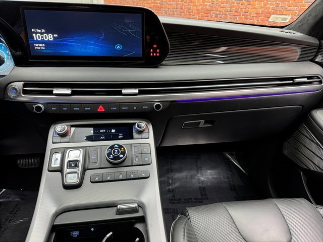 Used 2024 Hyundai Palisade Calligraphy image 17