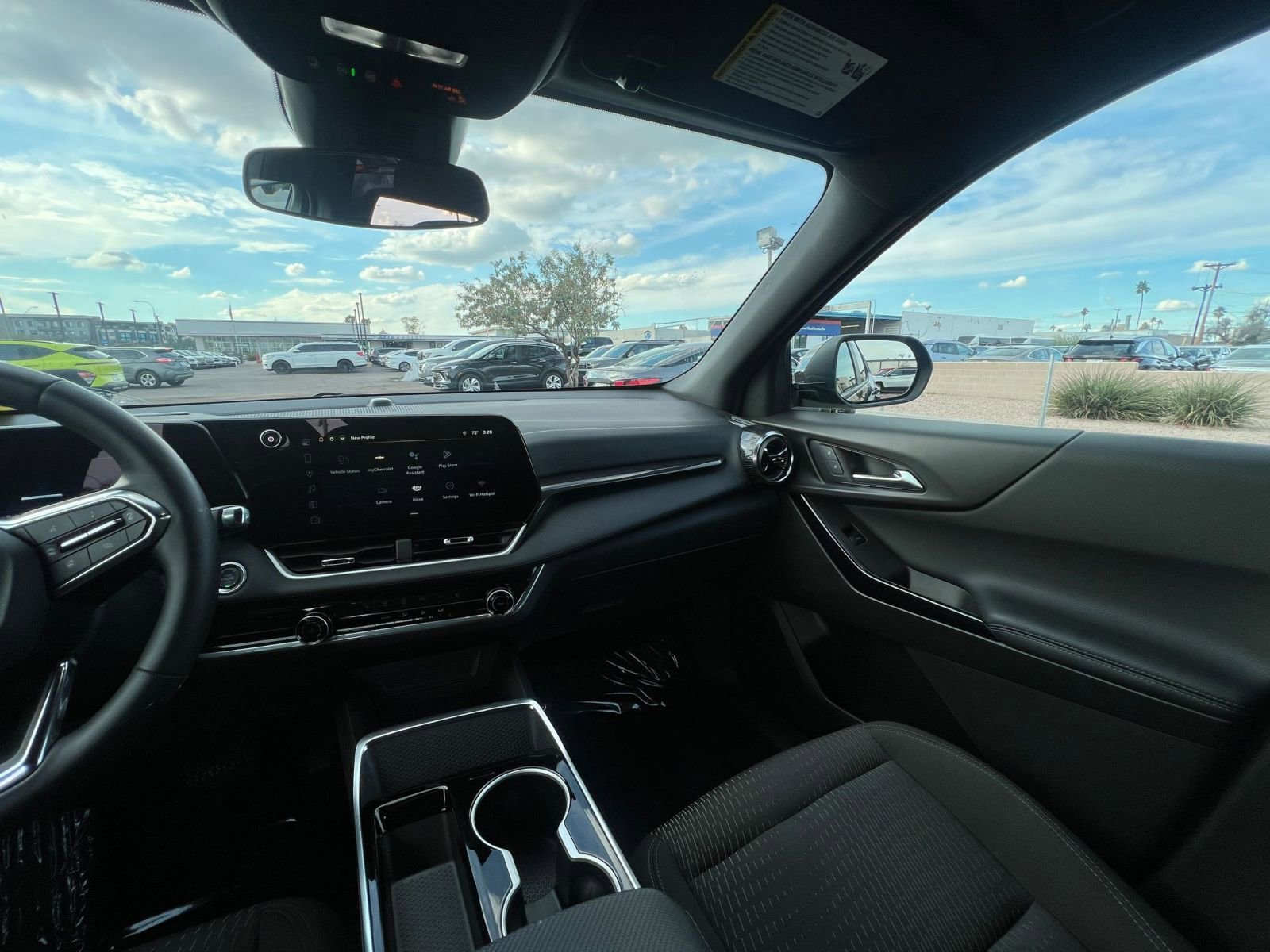 Used 2025 Chevrolet Equinox LT image 35