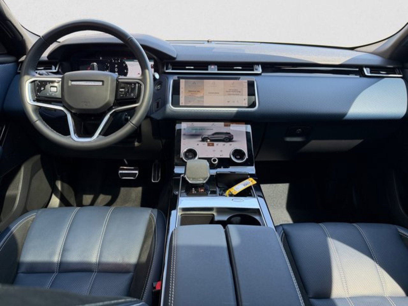 Certified 2023 Land Rover Range Rover Velar R-Dynamic S AWD/4WD image 13