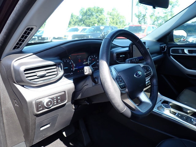 Certified 2023 Ford Explorer XLT w/ Equipment Group 202A AWD/4WD image 17